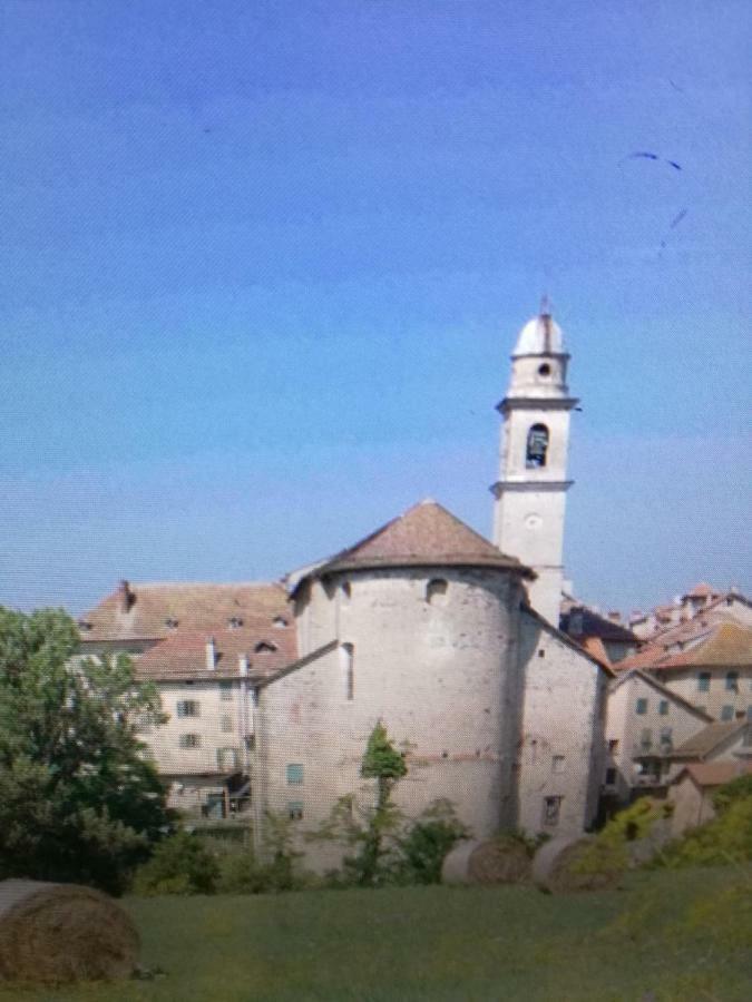 Appartamento Nel Centro Storico Di Sassello Bagian luar foto